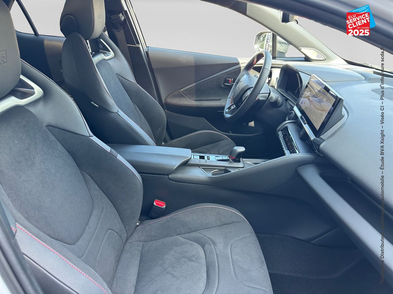 Véhicule d'occasion TOYOTA C-HR 2.0 HYBRIDE RECHARGEABLE 225CH GR SPORT NG23 chez Renault Sélestat