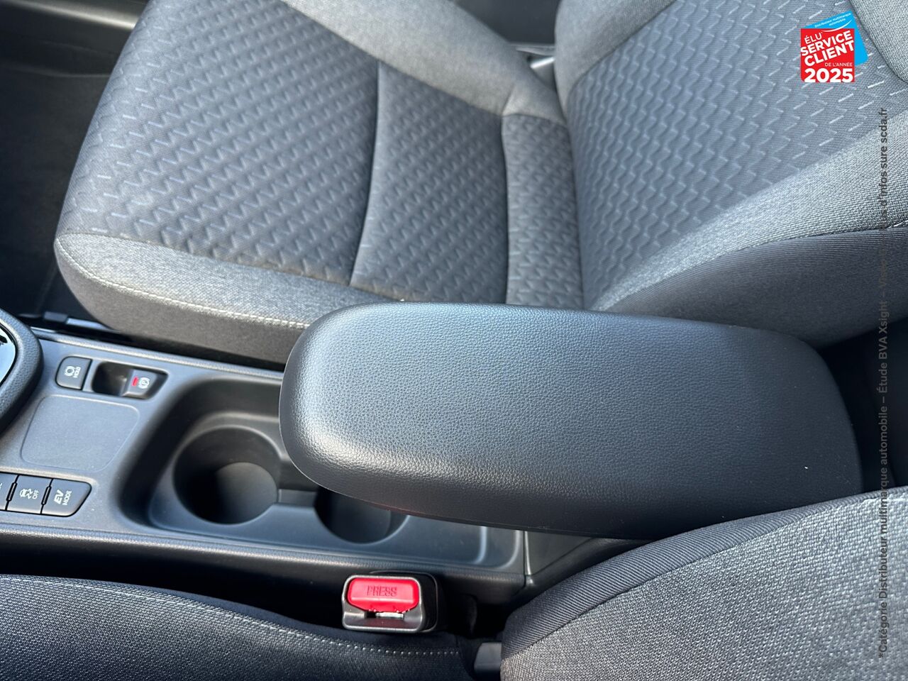 Véhicule d'occasion TOYOTA YARIS CROSS 116H DESIGN MY25 chez Toyota Forbach