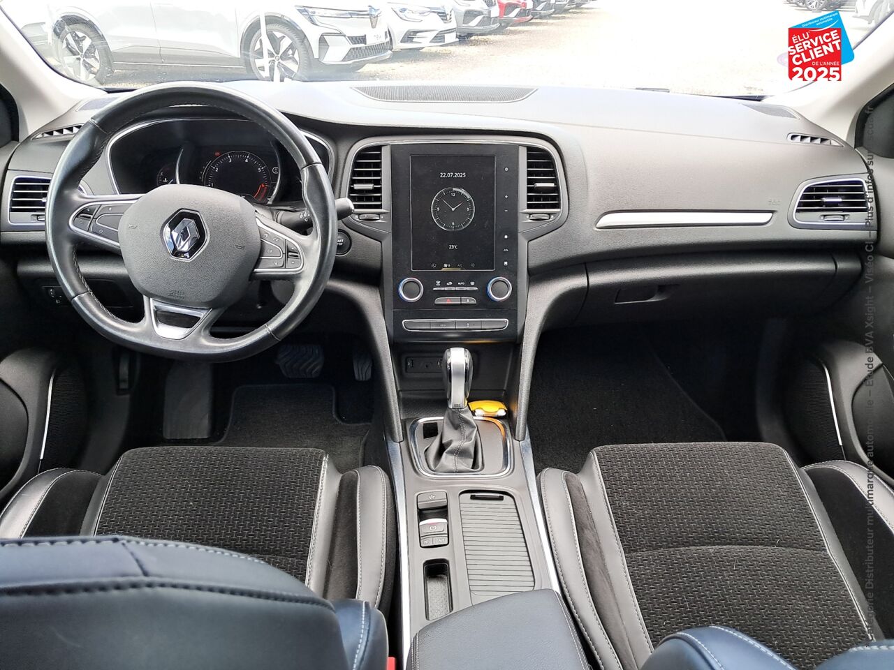 Véhicule d'occasion RENAULT MEGANE 1.3 TCE 140CH FAP INTENS EDC chez Renault Colmar