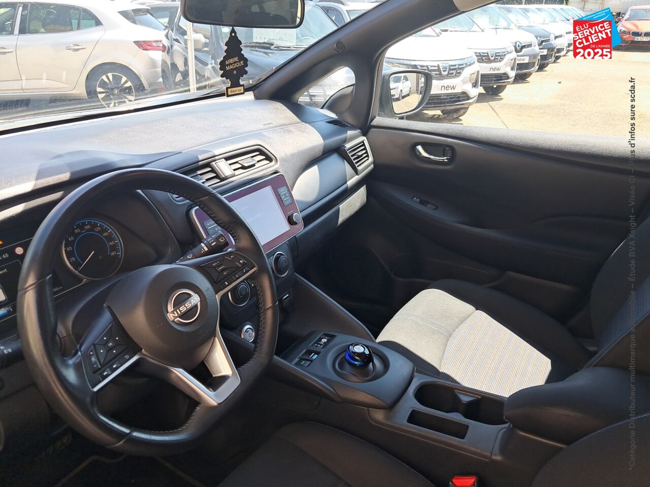 Véhicule d'occasion NISSAN LEAF 150CH 40KWH ACENTA 21.5 chez Peugeot Hirson
