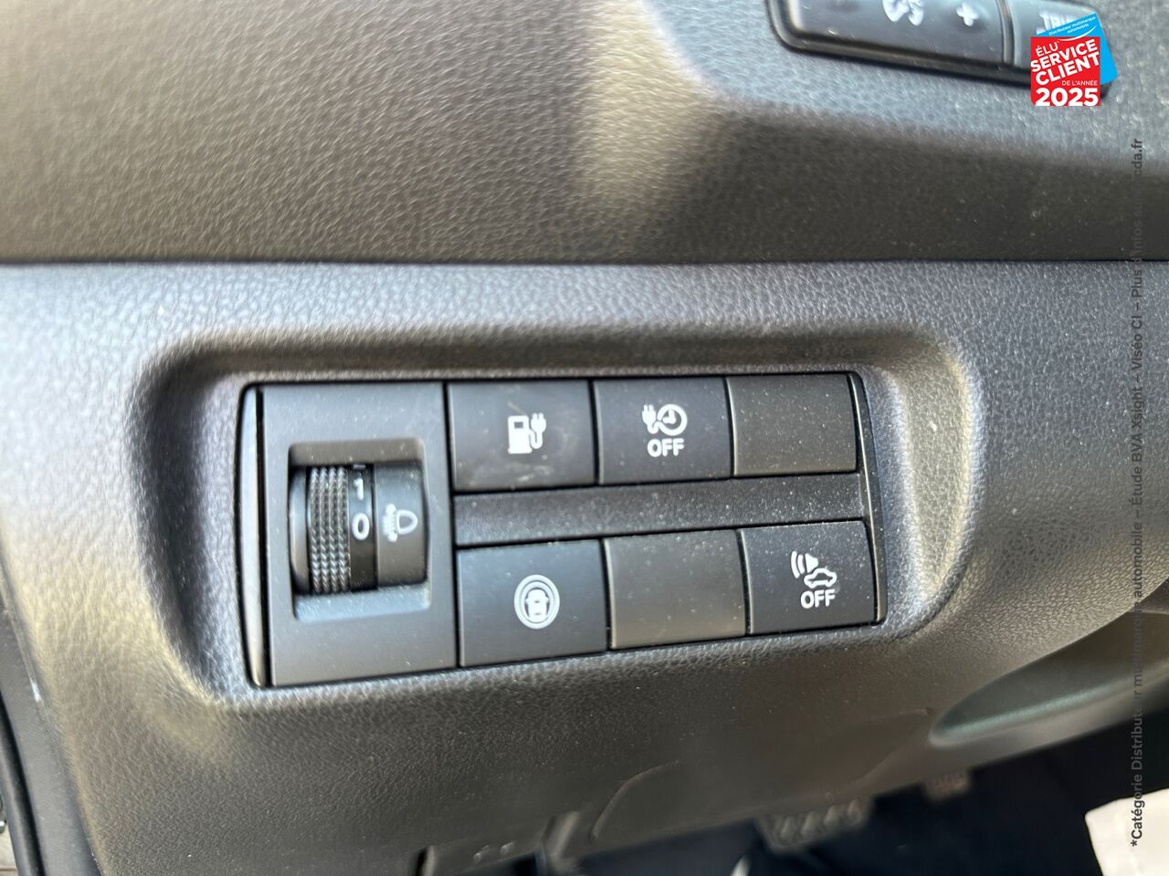Véhicule d'occasion NISSAN LEAF 150CH 40KWH 10EME ANNIVERSAIRE 21 chez Fiat Strasbourg