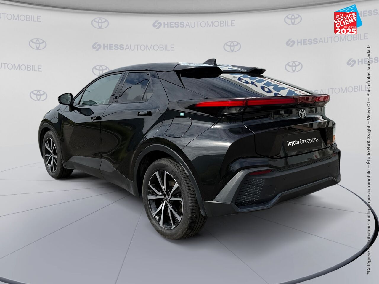 Véhicule d'occasion TOYOTA C-HR 1.8 140CH DESIGN NG23 SIEGES CHAUF CAMERA chez Toyota Thionville