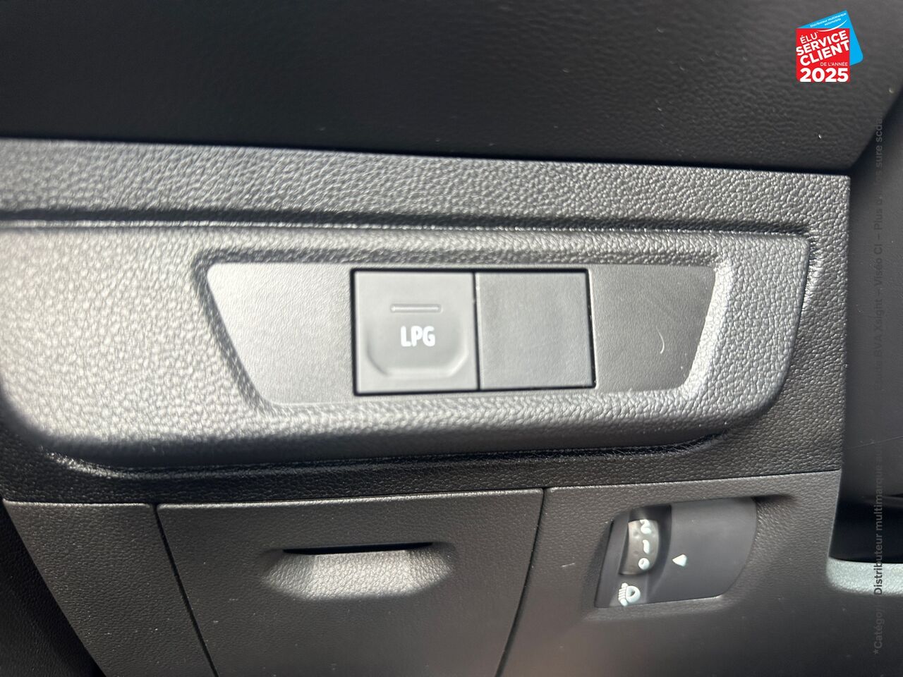 Véhicule d'occasion DACIA SANDERO 1.0 ECO-G 100CH STEPWAY EXTREME + -24 chez Renault Colmar