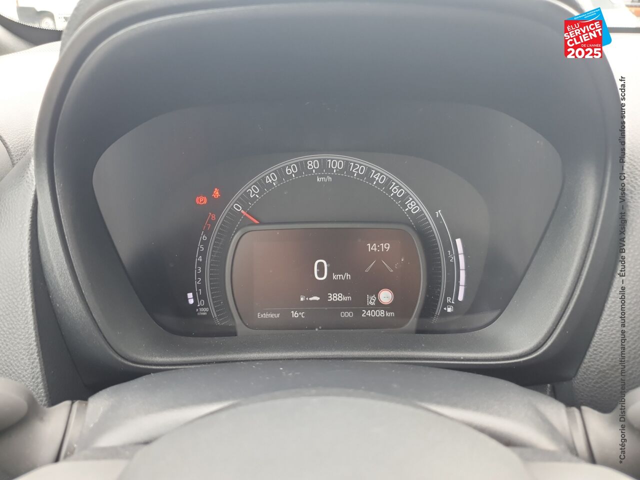 Véhicule d'occasion TOYOTA AYGO X 1.0 VVT-I 72CH DESIGN MY23 CAMERA chez Peugeot Hirson