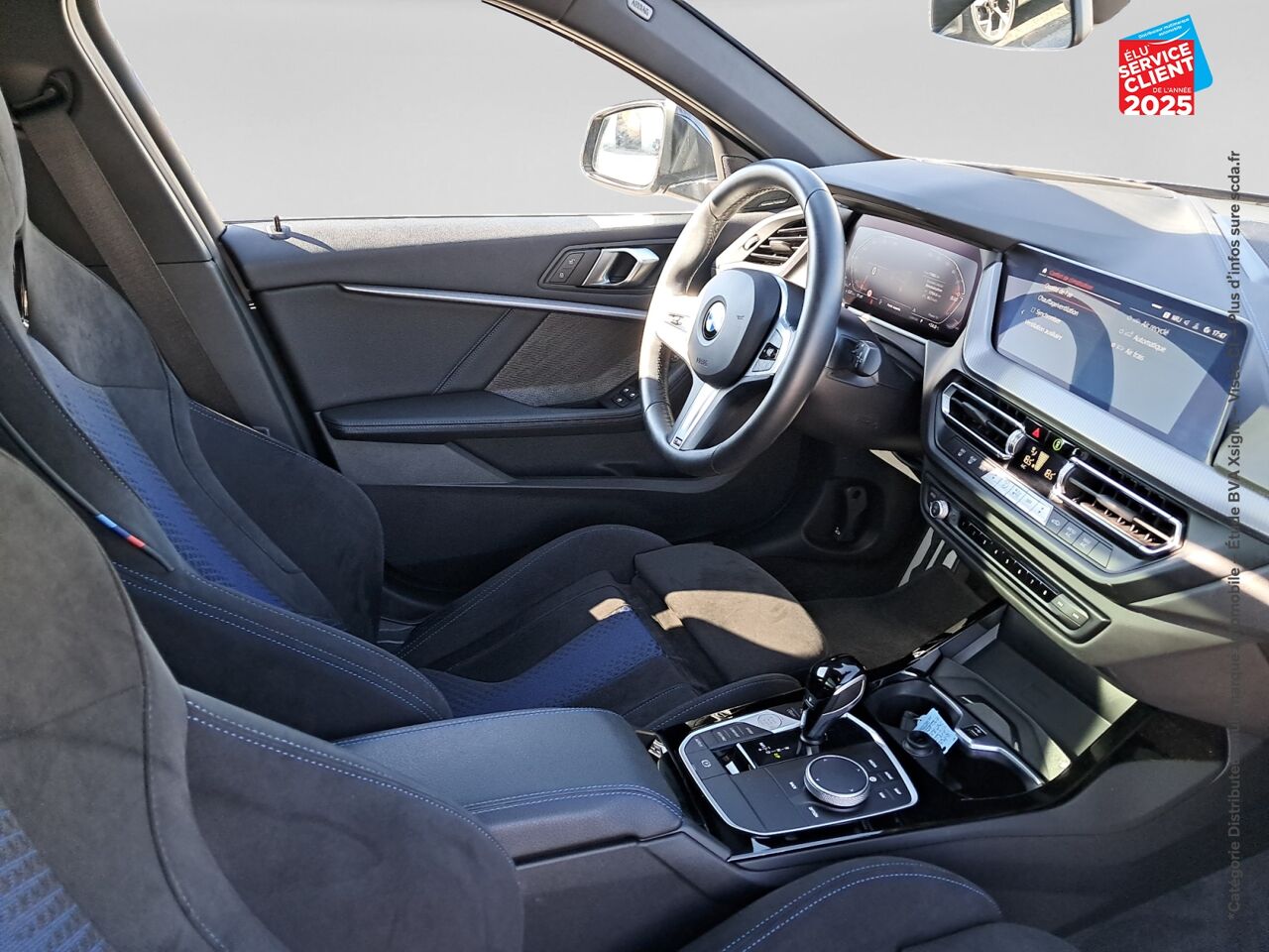 Véhicule d'occasion BMW SERIE 1 118IA 136CH M SPORT DKG7 TOUVRANT GPS CAMERA H/KARDON chez BMW Besançon