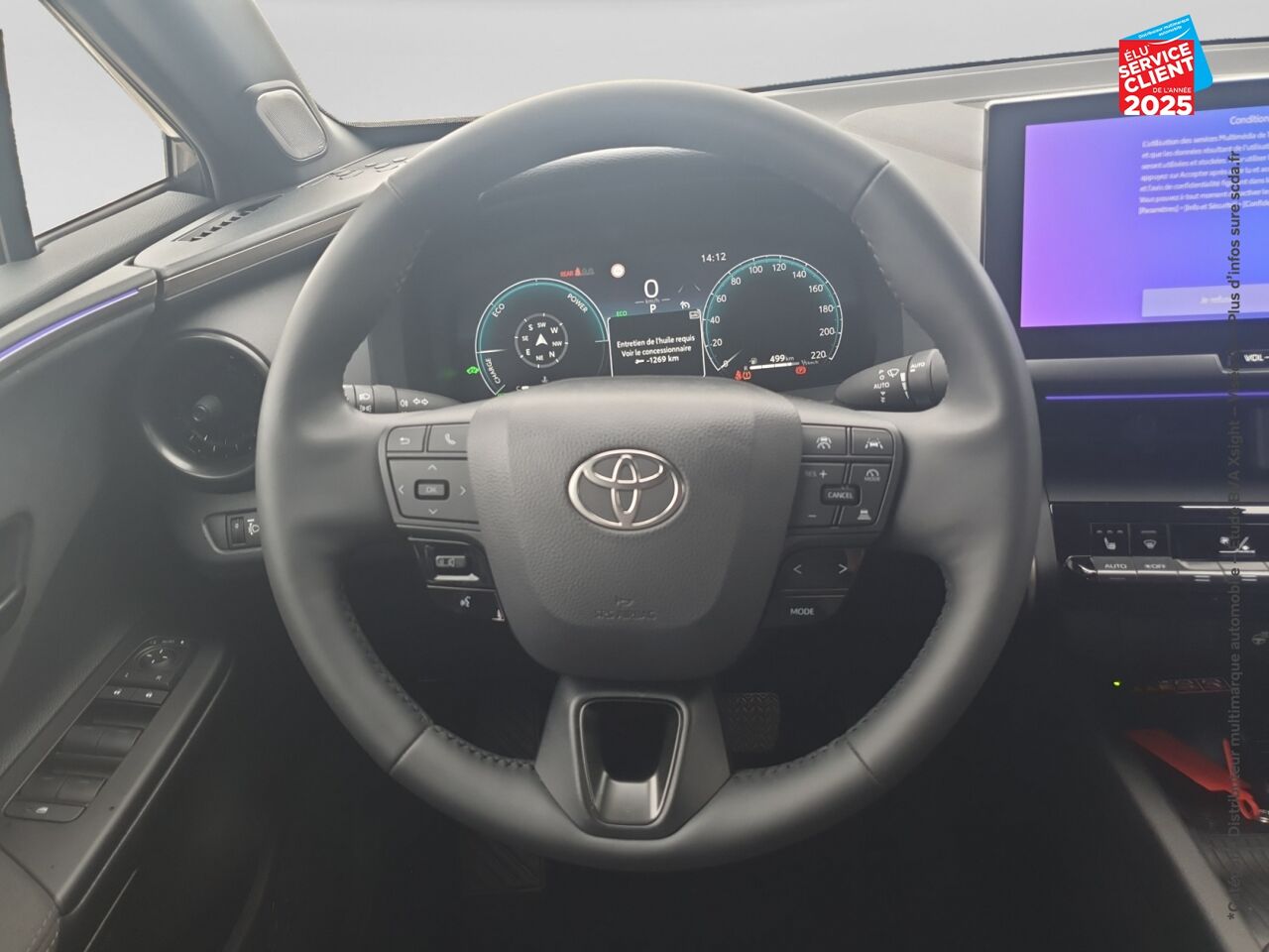 Véhicule d'occasion TOYOTA C-HR 2.0 200CH COLLECTION NG23 SIEGES CHAUF VOLANT CHAUF GPS CAMERA chez Renault Saint-Louis