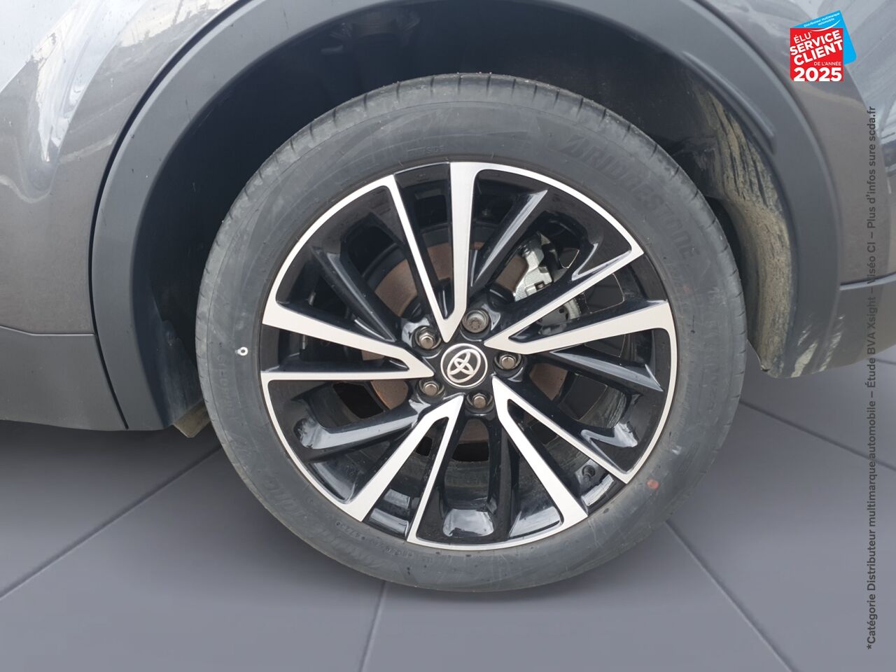 Véhicule d'occasion TOYOTA C-HR 2.0 200CH COLLECTION NG23 SIEGES CHAUF VOLANT CHAUF GPS CAMERA chez Renault Saint-Louis