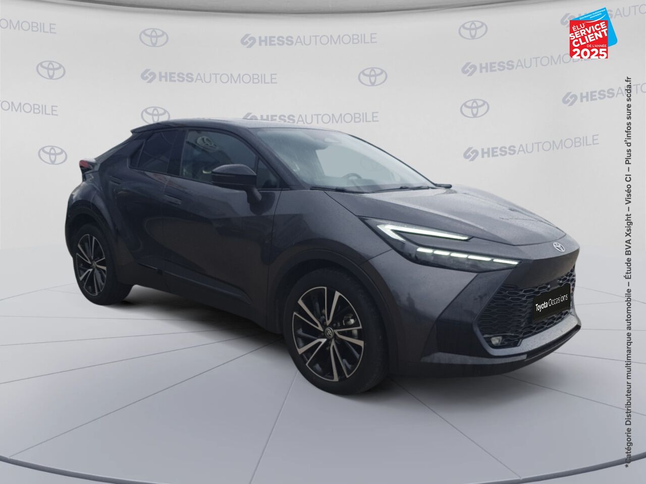 Véhicule d'occasion TOYOTA C-HR 2.0 200CH COLLECTION NG23 SIEGES CHAUF VOLANT CHAUF GPS CAMERA chez Renault Saint-Louis