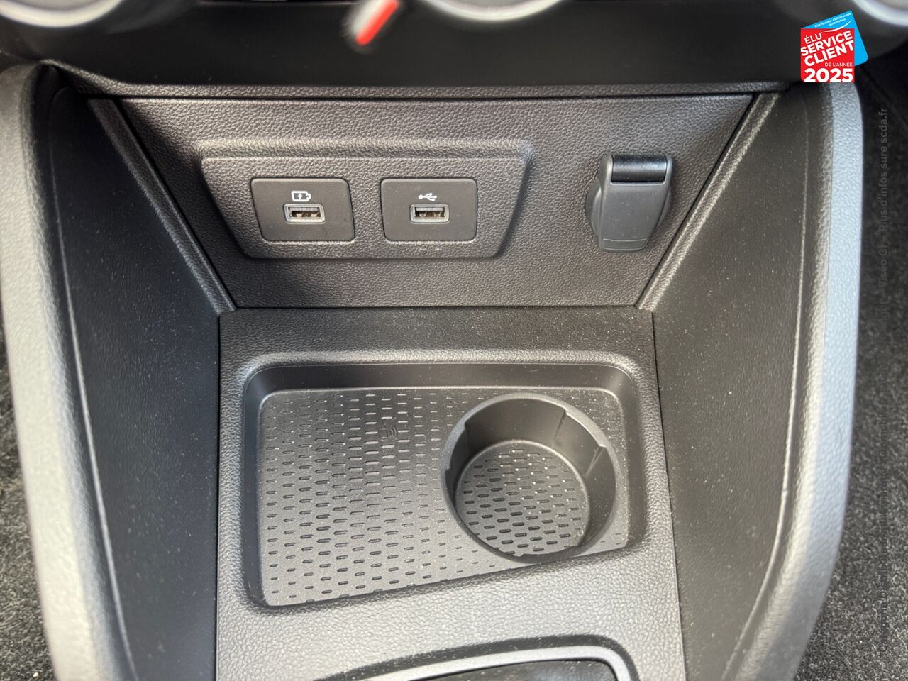 Véhicule d'occasion DACIA DUSTER 1.0 ECO-G 100CH EXPRESSION 4X2 chez HESS Automobile