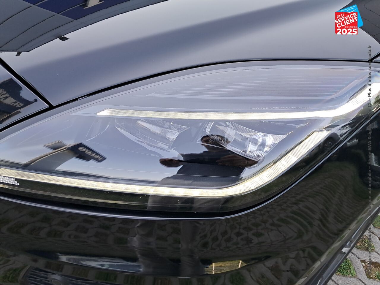 Véhicule d'occasion JAGUAR E-PACE P300E PHEV R-DYNAMIC SE BVA AWD SIEGES CHAUF/CUIR GPS CAMERA chez Toyota Thionville