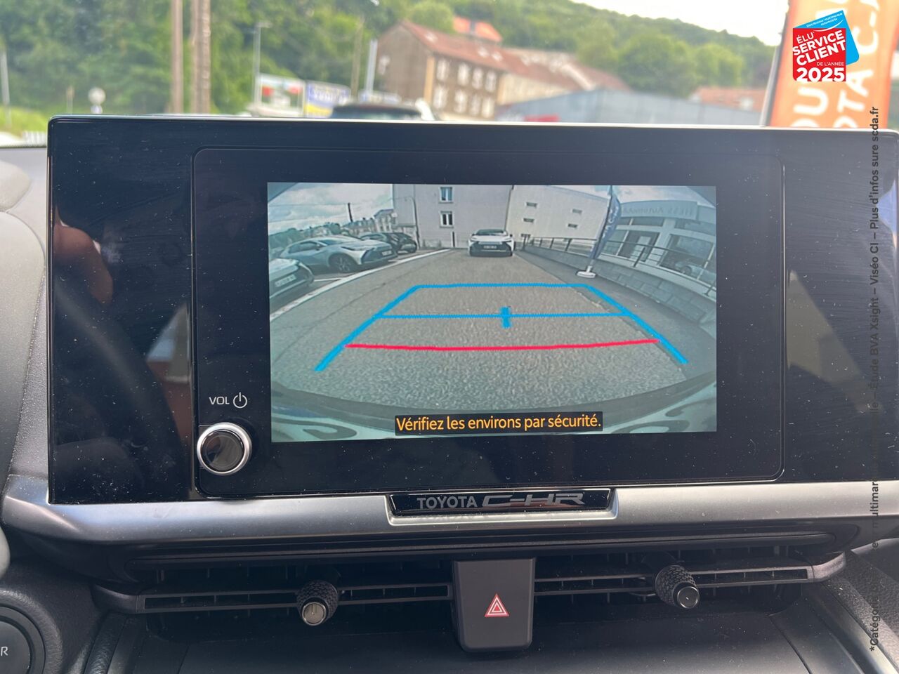 Véhicule d'occasion TOYOTA C-HR 1.8 140CH DESIGN NG23 chez Hyundai Reims