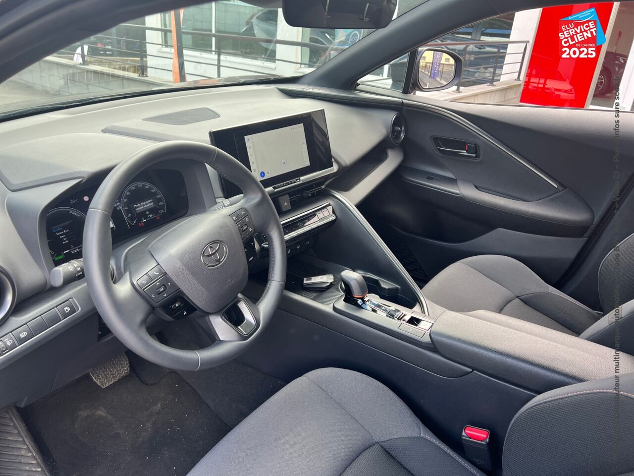 Véhicule d'occasion TOYOTA C-HR 1.8 140CH DESIGN NG23 chez Hyundai Reims