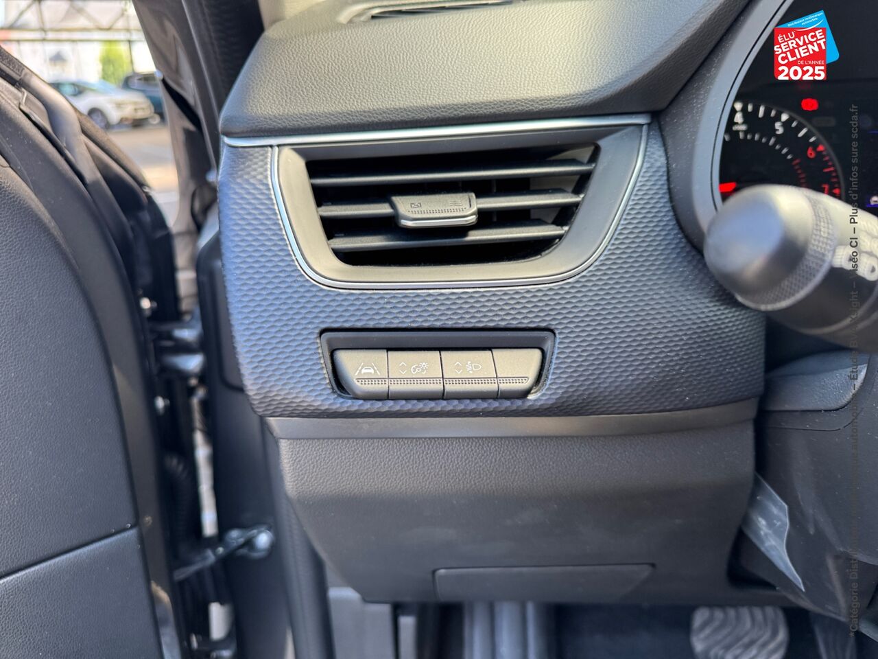 Véhicule d'occasion RENAULT ARKANA 1.3 TCE MILD HYBRID 140CH EVOLUTION EDC -22 CAMERA GPS chez Fiat Besançon