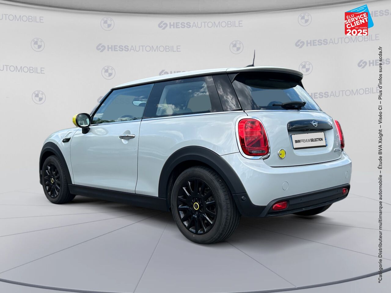 Véhicule d'occasion MINI MINI COOPER SE 184CH EDITION CAMDEN BVA 5CV TPANO SIEGE CHAUF CAMERA GPS chez BMW Dole