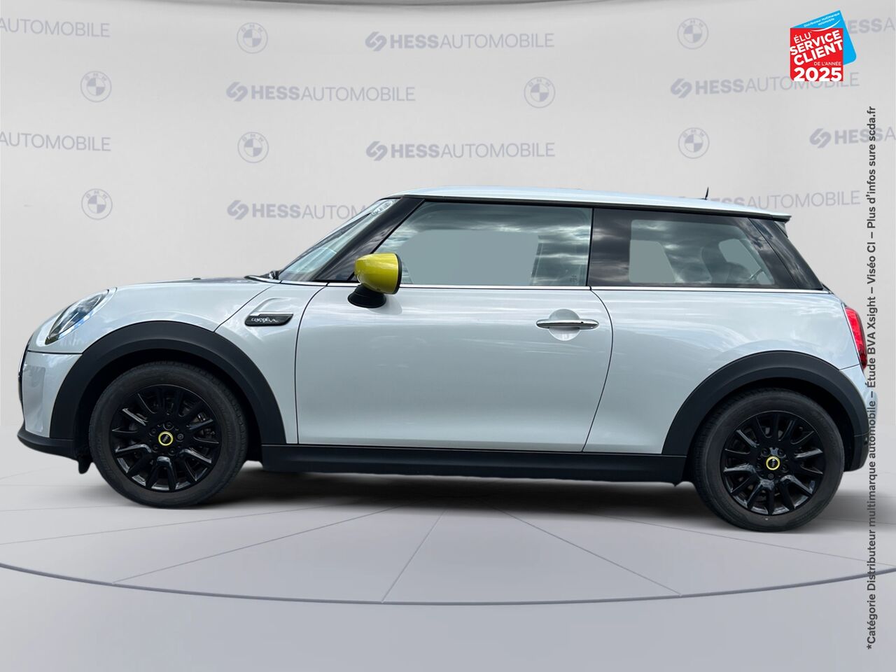 Véhicule d'occasion MINI MINI COOPER SE 184CH EDITION CAMDEN BVA 5CV TPANO SIEGE CHAUF CAMERA GPS chez BMW Dole
