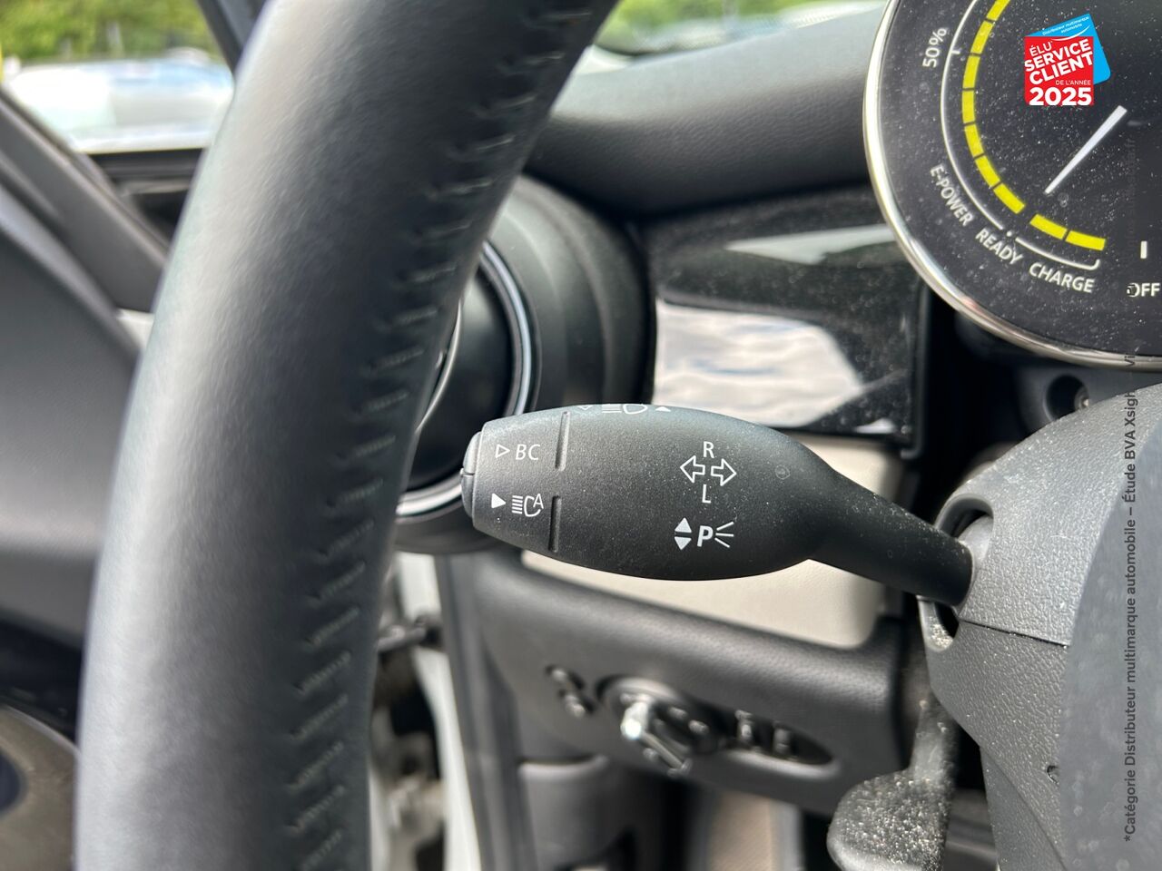 Véhicule d'occasion MINI MINI COOPER SE 184CH EDITION CAMDEN BVA 5CV TPANO SIEGE CHAUF CAMERA GPS chez BMW Dole