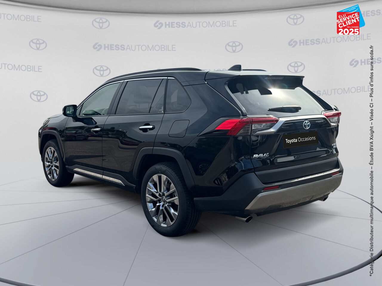 Véhicule d'occasion TOYOTA RAV4 2.5 HYBRIDE 222CH LOUNGE AWD-I MY23 TPANO SIEGES CHAUF GPS JBL chez HESS Automobile