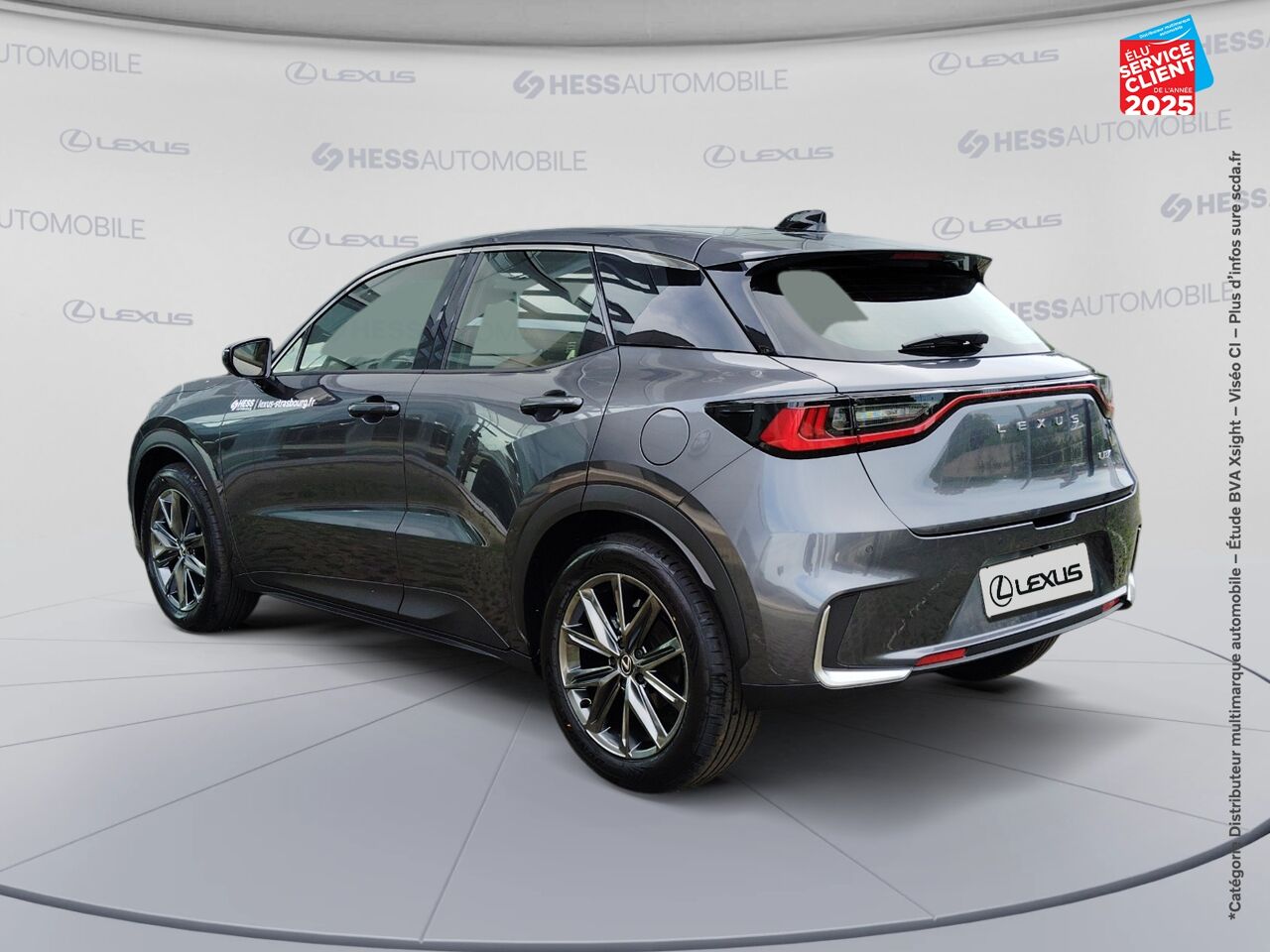 Véhicule d'occasion LEXUS LBX 1.5 136CH ELEGANT 2WD chez Land Rover Metz