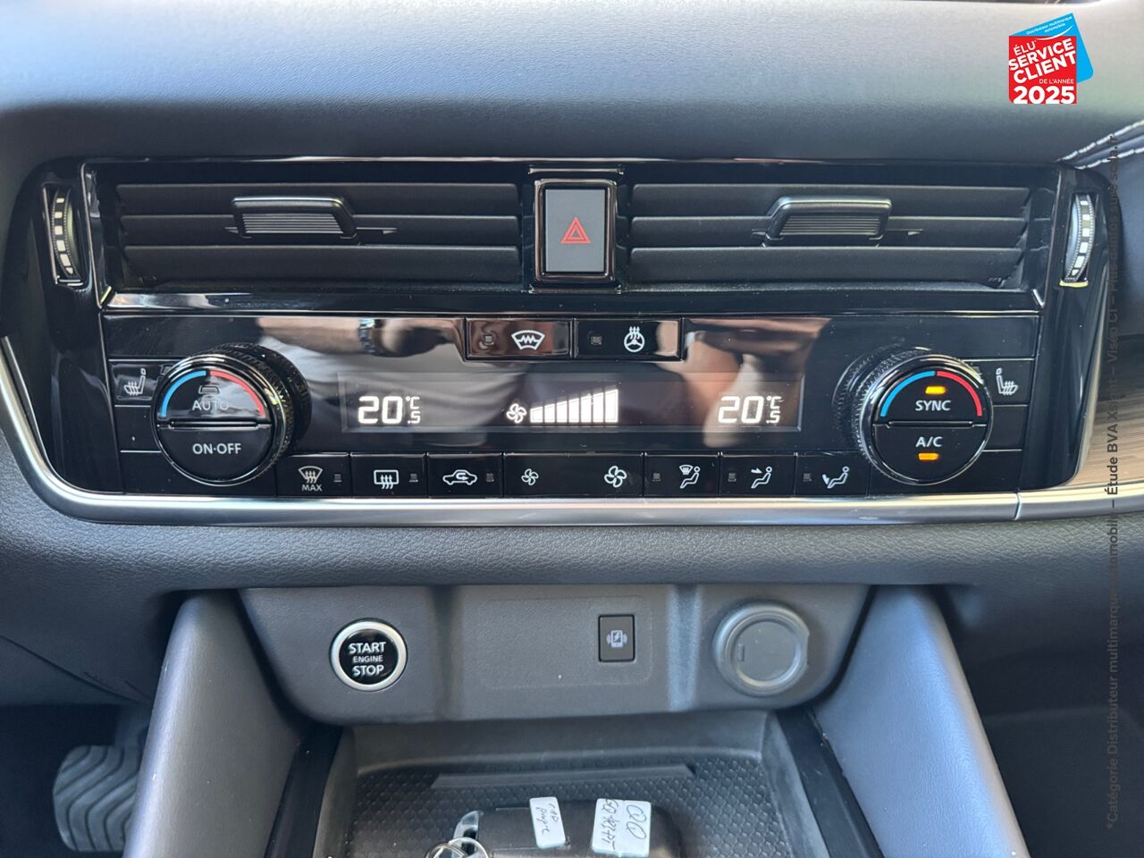 Véhicule d'occasion NISSAN QASHQAI 1.3 MILD HYBRID 158CH TEKNA XTRONIC 2022 SIEGES CHAUF GPS CAMERA HUD chez Nissan Qashqai occasion