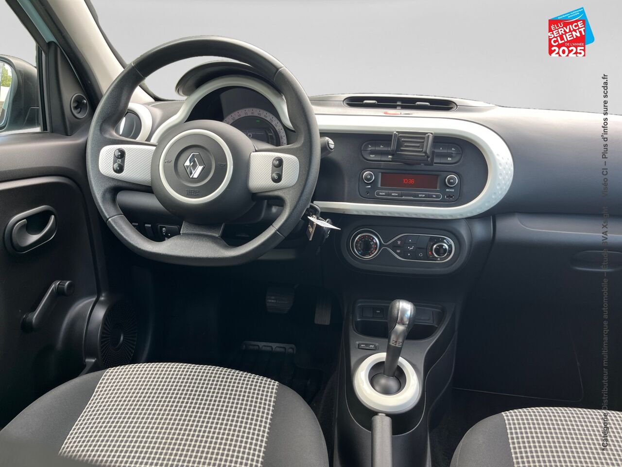 Véhicule d'occasion RENAULT TWINGO E-TECH ELECTRIC LIFE R80 ACHAT INTEGRAL - 21MY chez Renault Saint-Louis