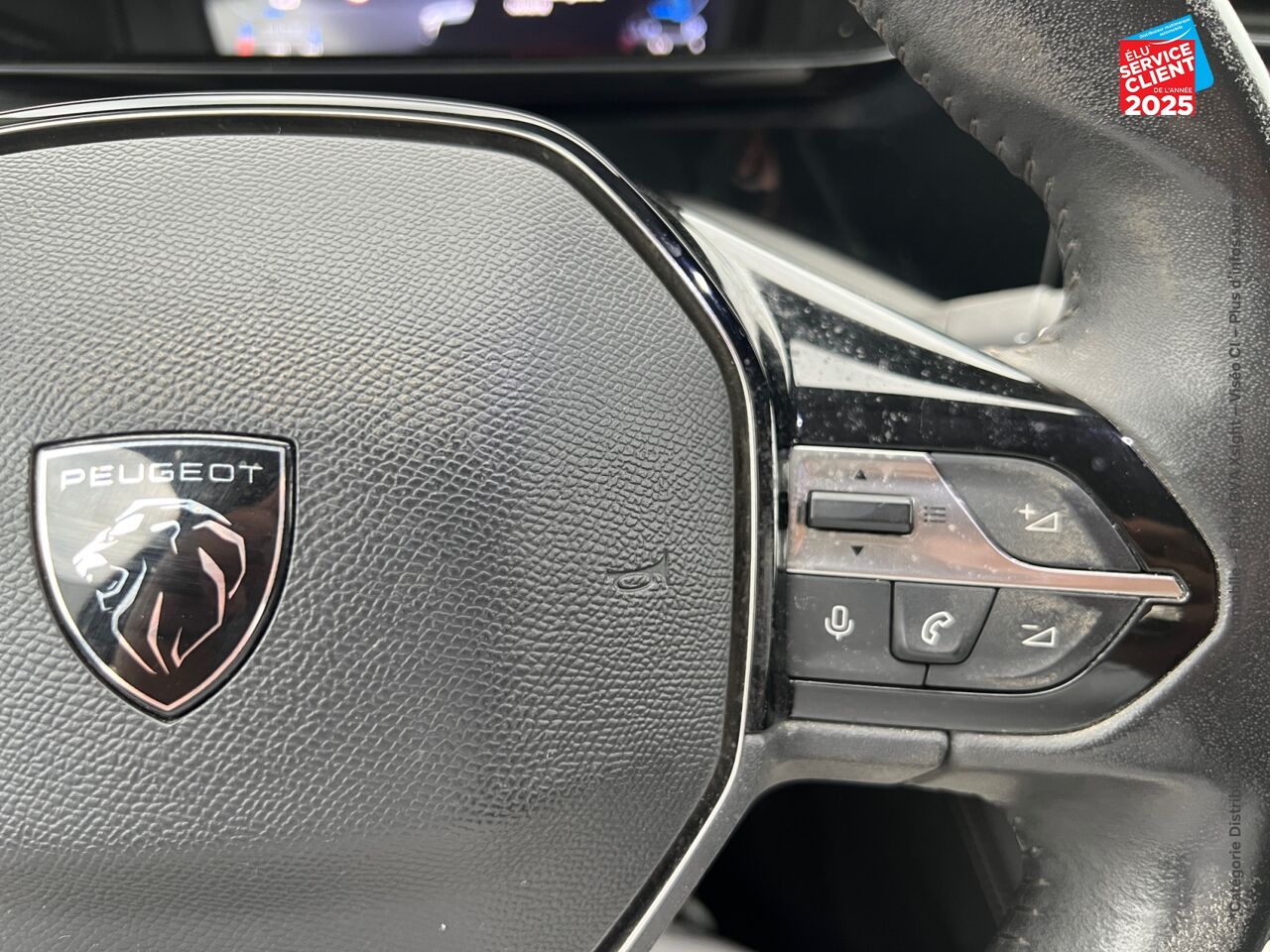 chez Peugeot Reims