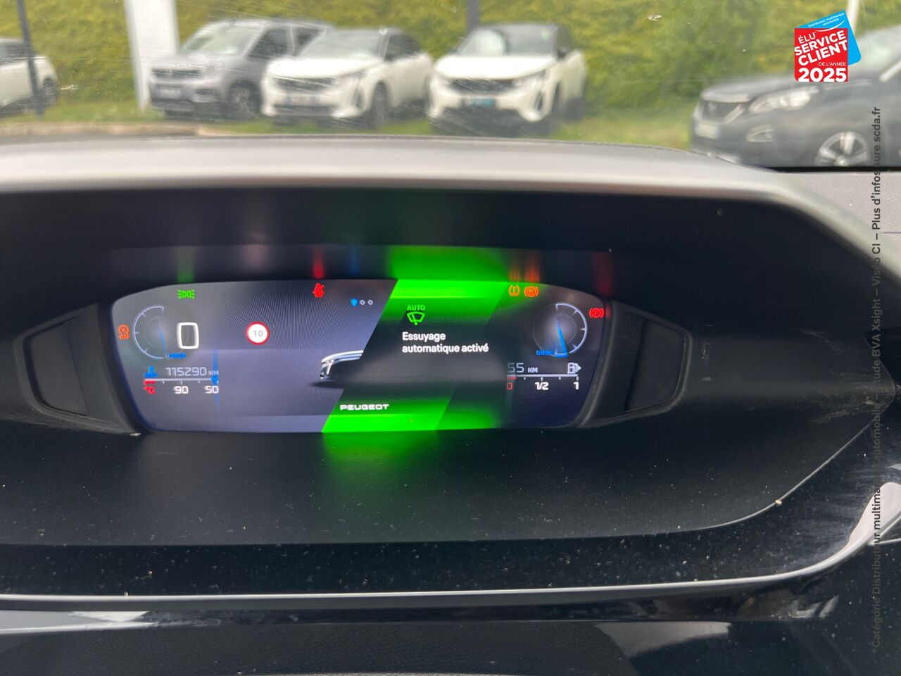chez Peugeot Reims