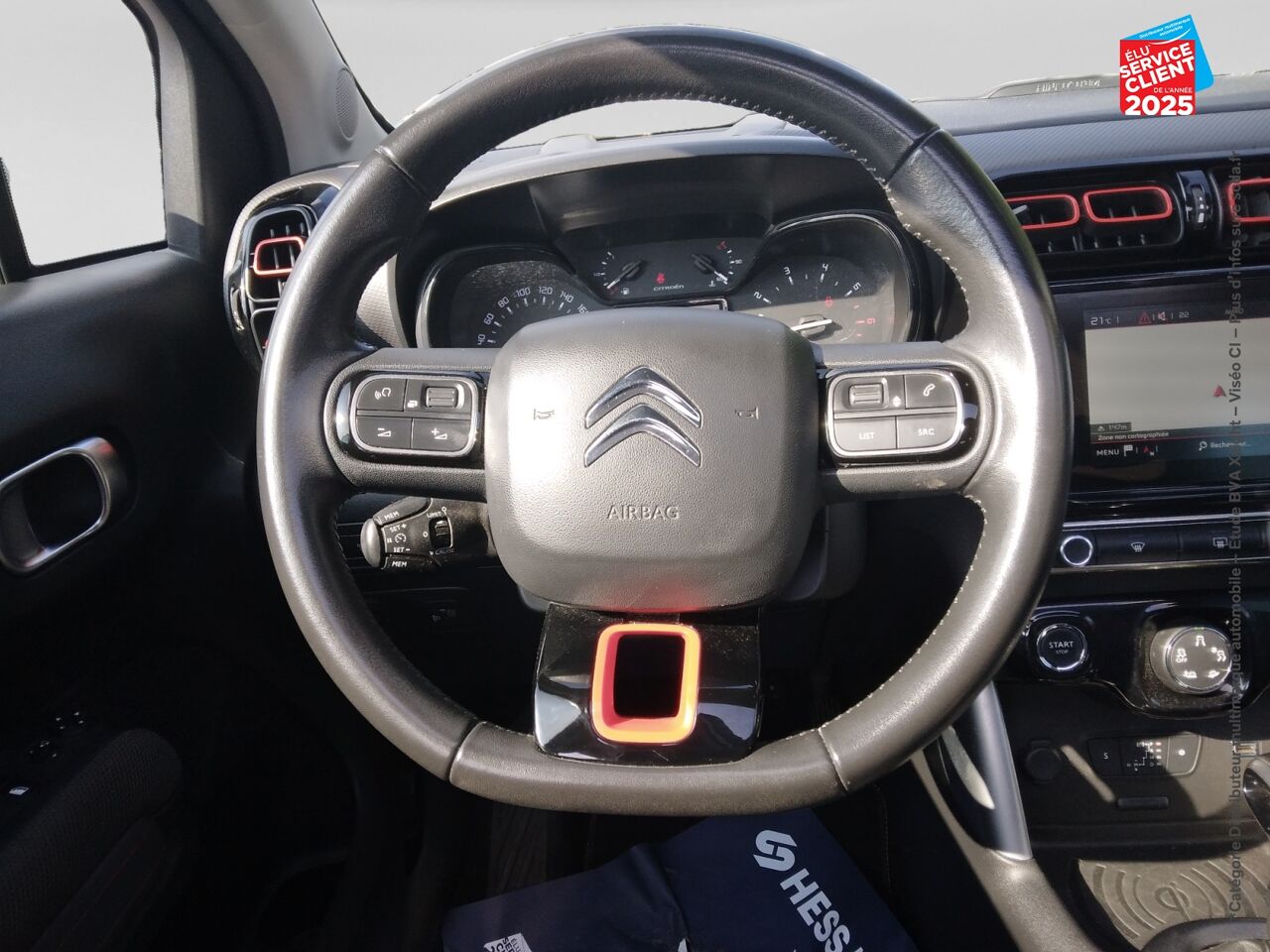 Véhicule d'occasion CITROEN C3 AIRCROSS PURETECH 110CH SS SHINE EAT6 E6.D-TEMP 114G chez HESS Automobile