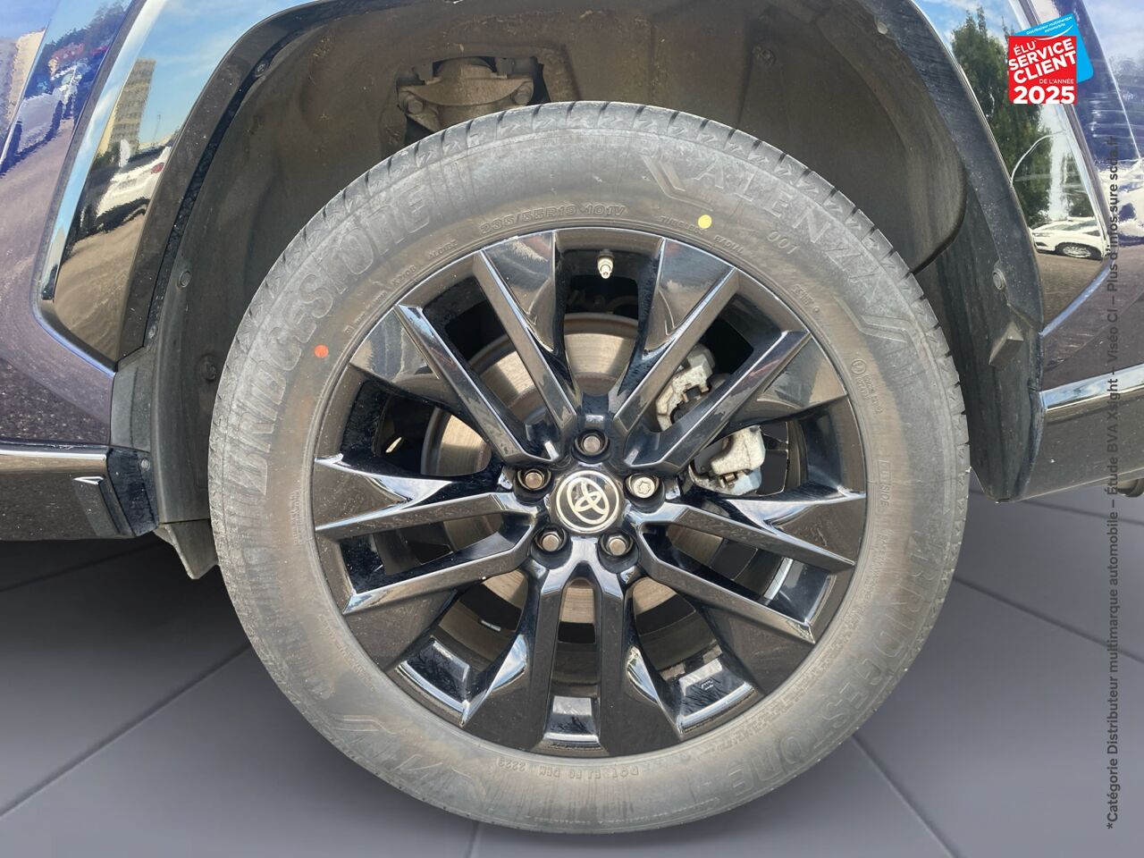 Véhicule d'occasion TOYOTA RAV4 2.5 HYBRIDE 222CH LOUNGE AWD-I MY23 TOUVRANT SIEGES CHAUF GPS CAMERA chez Toyota Sarreguemines