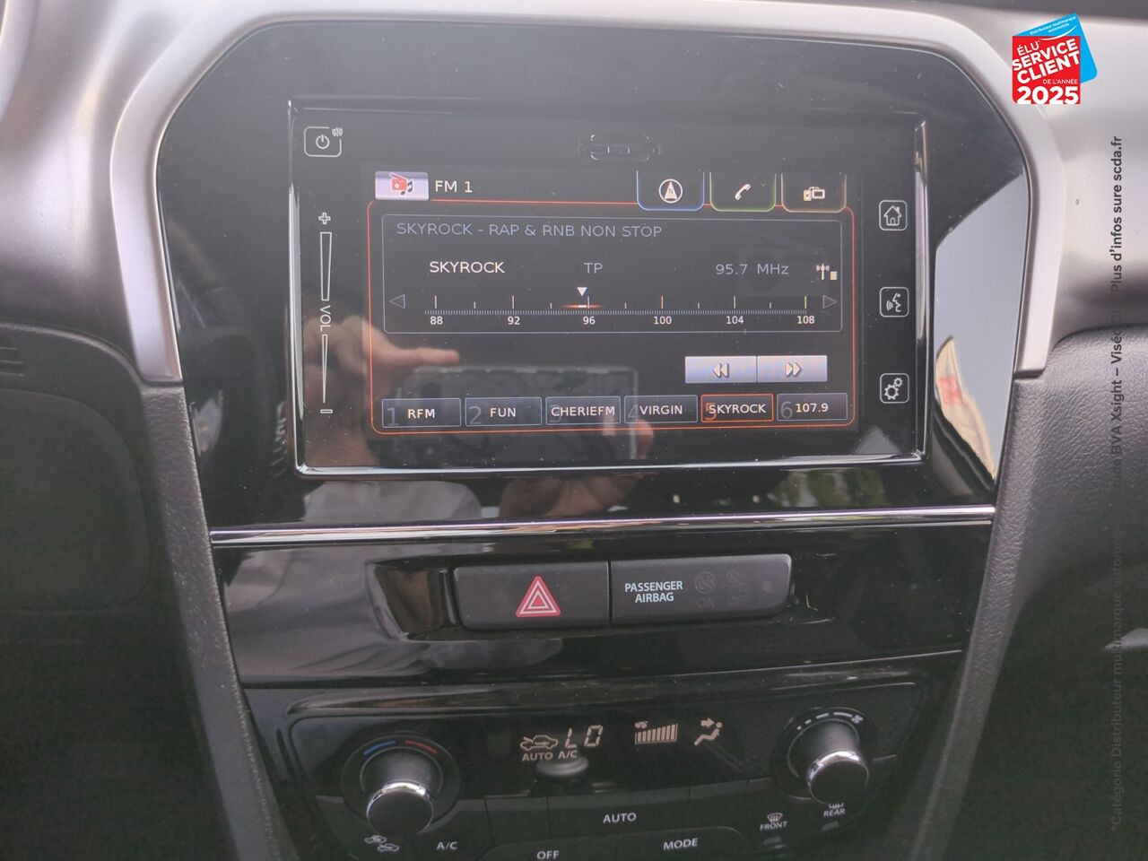 Véhicule d'occasion SUZUKI VITARA 1.4 BOOSTERJET HYBRID 129CH PRIVILEGE chez Renault Saint-Louis