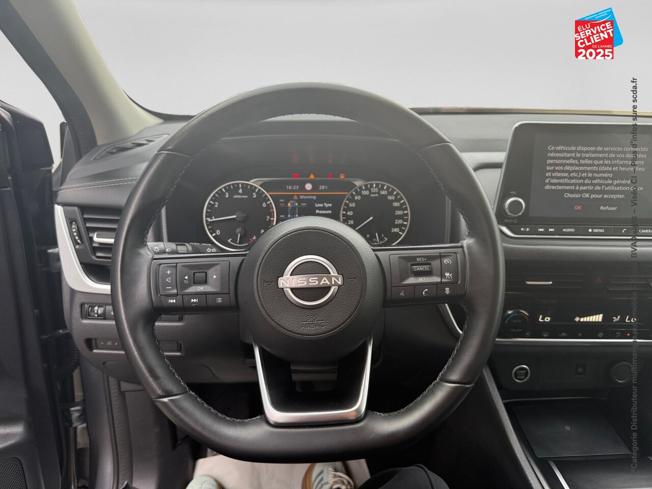 Véhicule d'occasion NISSAN QASHQAI 1.3 MILD HYBRID 140CH BUSINESS EDITION CAMERA chez Renault Sélestat