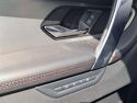 Véhicule d'occasion LAND-ROVER DISCOVERY SPORT P300E R-DYNAMIC SE AWD BVA TPANO SIEGES CHAUF/CUIR GPS CAMERA MERIDIAN