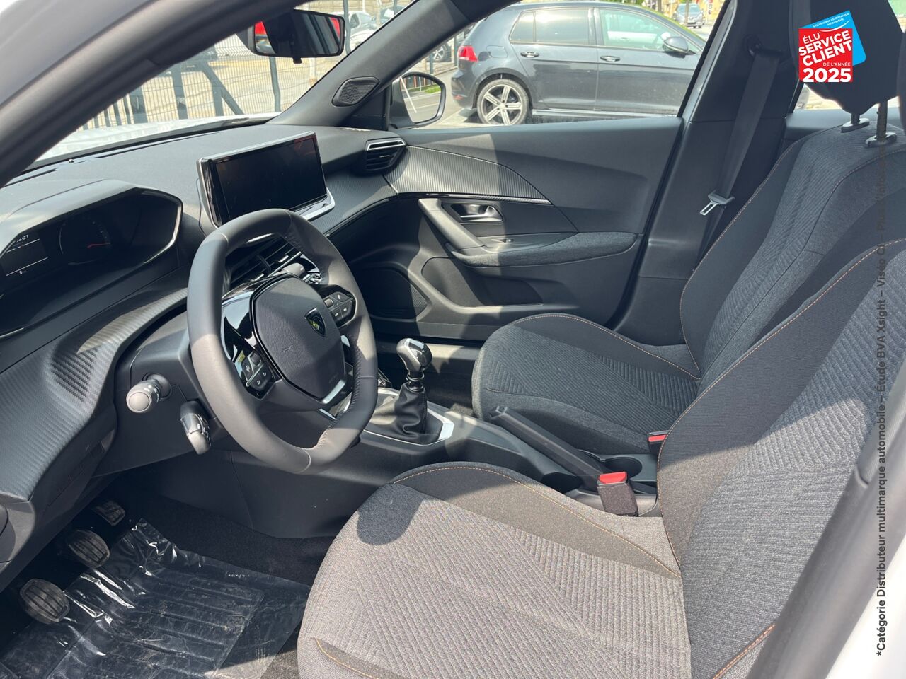 chez Peugeot Reims