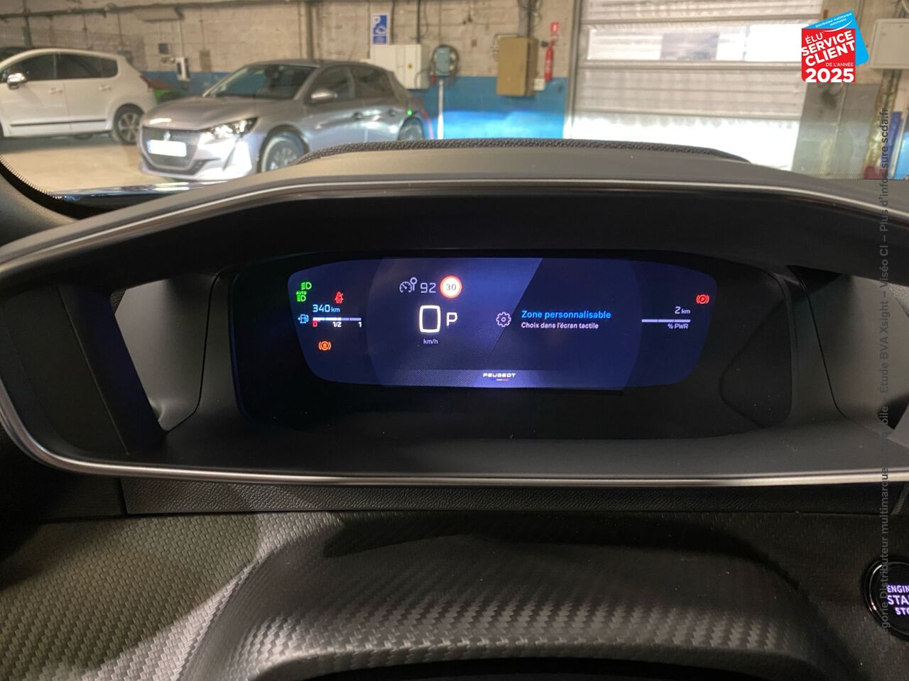 chez Peugeot Reims