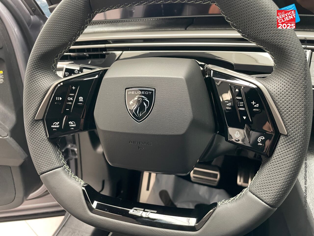 chez Peugeot Reims