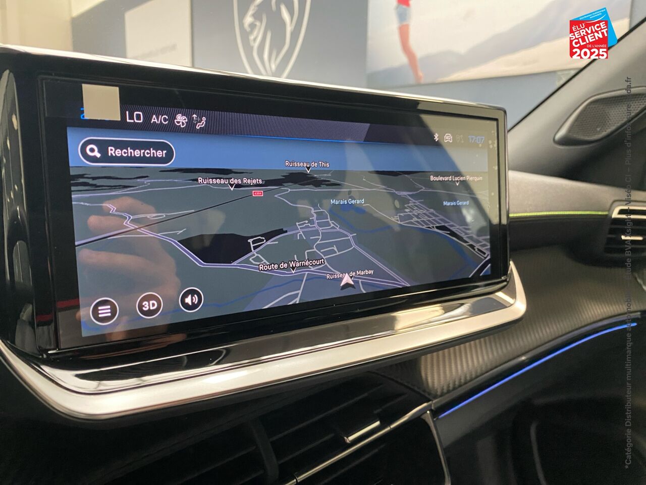 chez Peugeot Reims