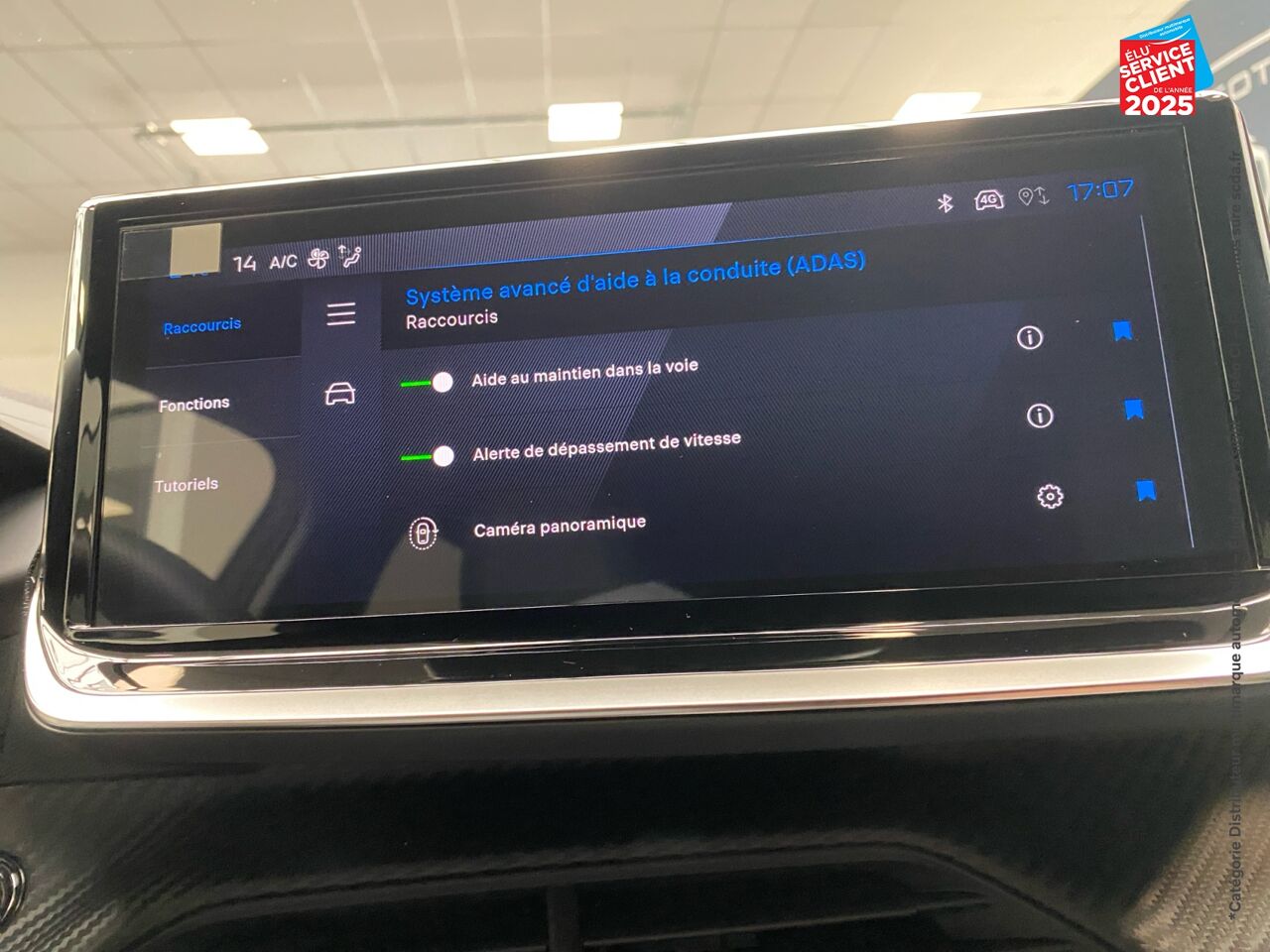 chez Peugeot Reims