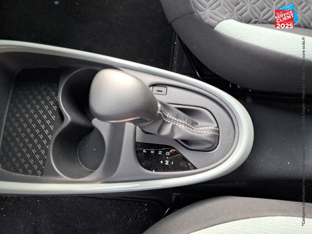 Véhicule d'occasion TOYOTA AYGO X 1.0 VVT-I 72CH DESIGN MY24 chez Renault Saint-Louis