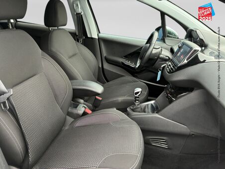PEUGEOT 208 1.2 PURETECH...