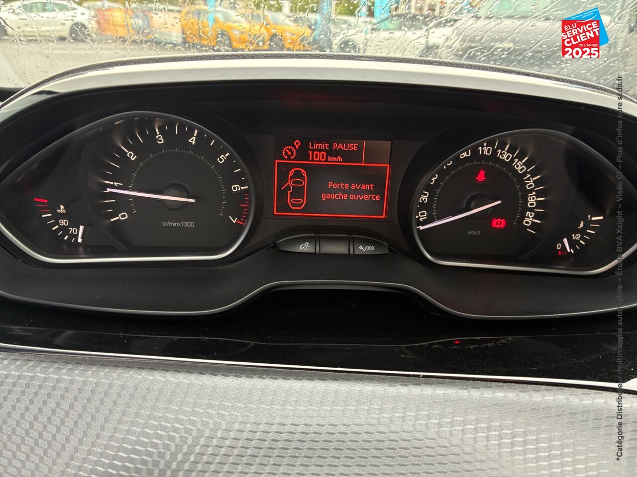 chez Peugeot Charleville