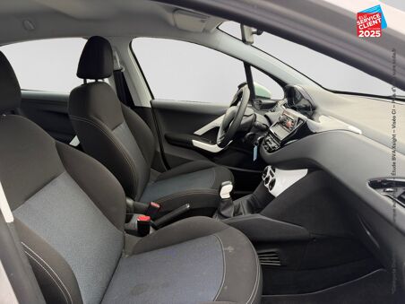 PEUGEOT 208 1.2 PURETECH...