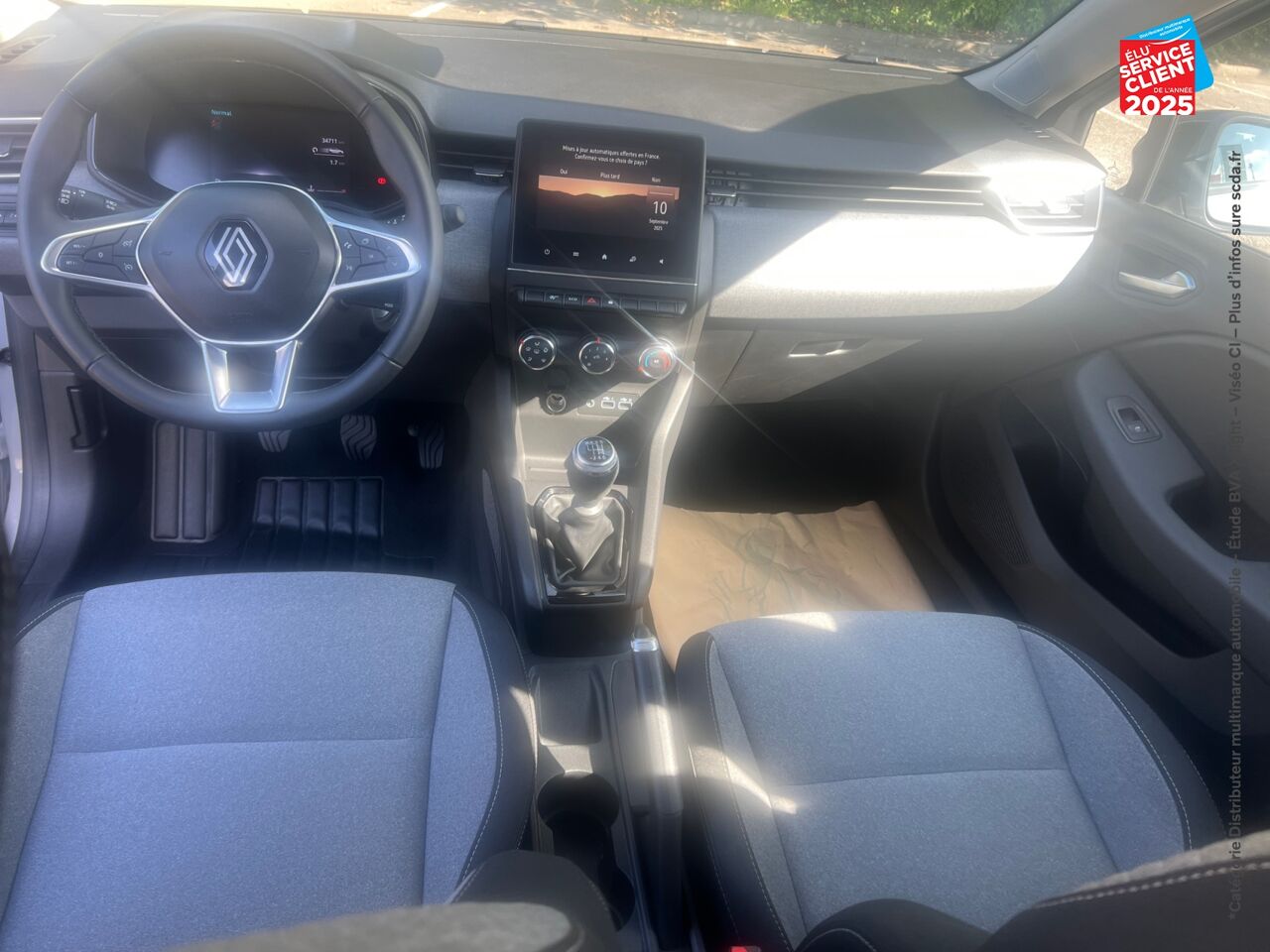 Véhicule d'occasion RENAULT CLIO 1.0 TCE 90CH EVOLUTION chez Renault Saint-Louis