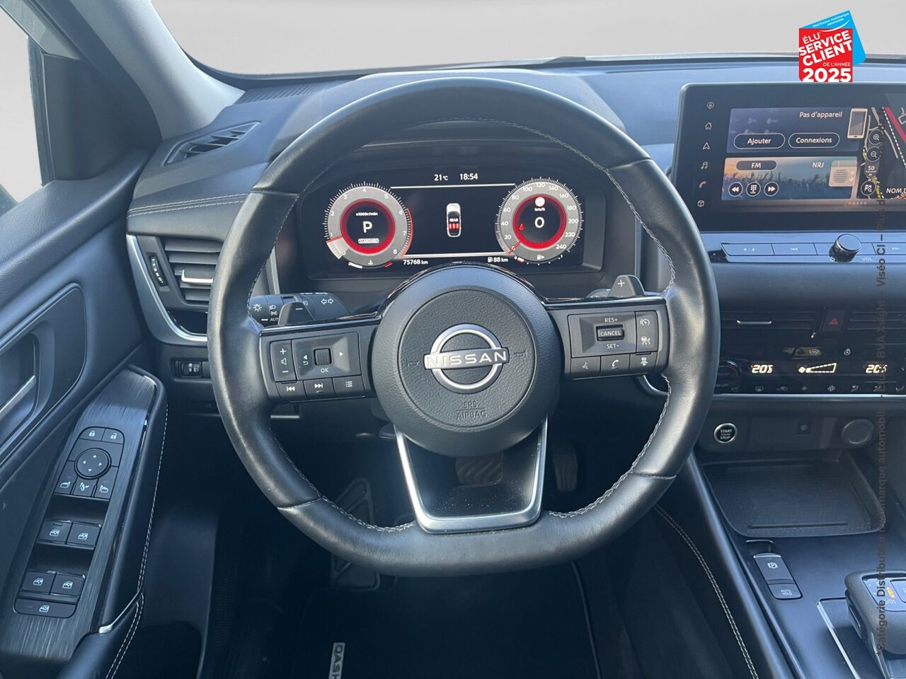 Véhicule d'occasion NISSAN QASHQAI 1.3 MILD HYBRID 158CH N-CONNECTA XTRONIC 2022 chez Renault Colmar
