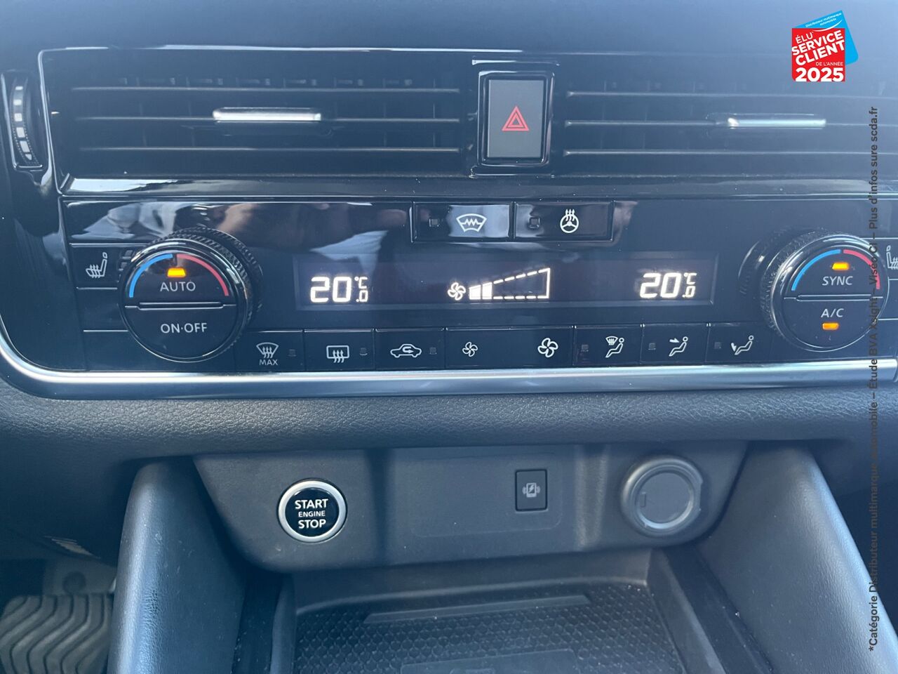 Véhicule d'occasion NISSAN QASHQAI 1.3 MILD HYBRID 158CH N-CONNECTA XTRONIC 2022 chez Renault Colmar