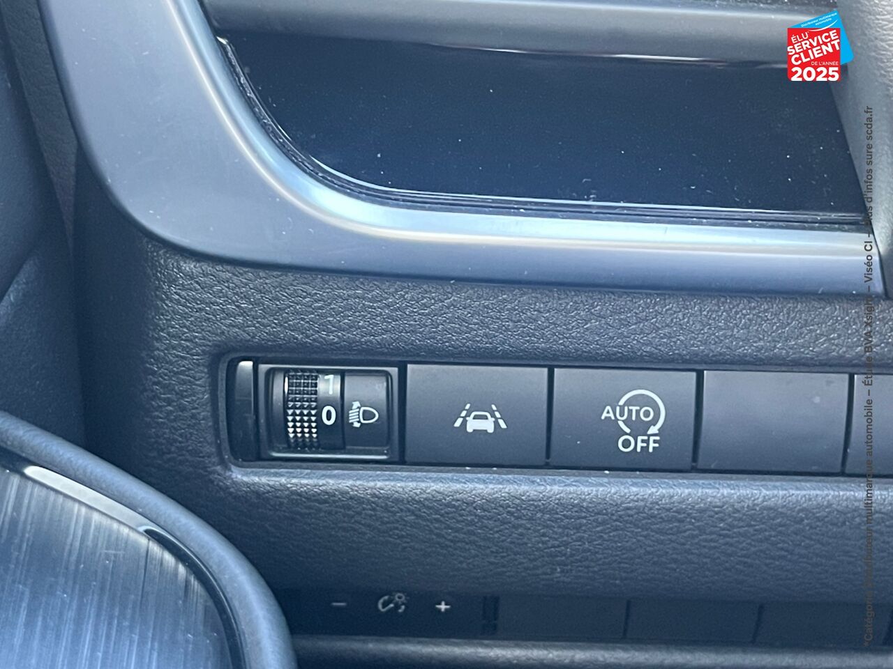 Véhicule d'occasion NISSAN QASHQAI 1.3 MILD HYBRID 158CH N-CONNECTA XTRONIC 2022 chez Renault Colmar