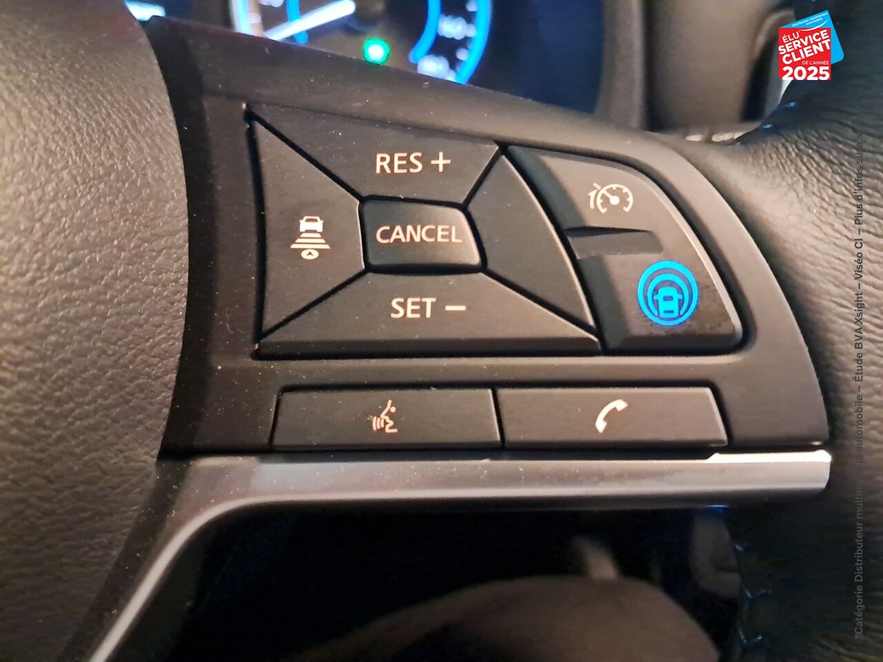 Véhicule d'occasion NISSAN LEAF 150CH 40KWH TEKNA 22 chez Renault Saint-Louis