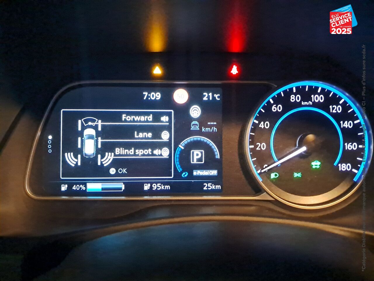 Véhicule d'occasion NISSAN LEAF 150CH 40KWH TEKNA 22 chez Renault Saint-Louis
