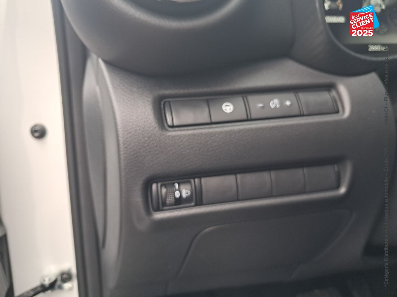 Véhicule d'occasion NISSAN JUKE 1.6 HYBRID 143CH TEKNA 2025 chez Nissan Juke occasion