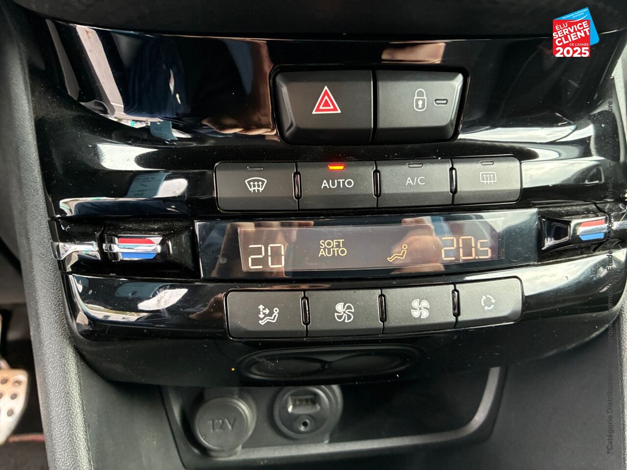 chez Peugeot Charleville