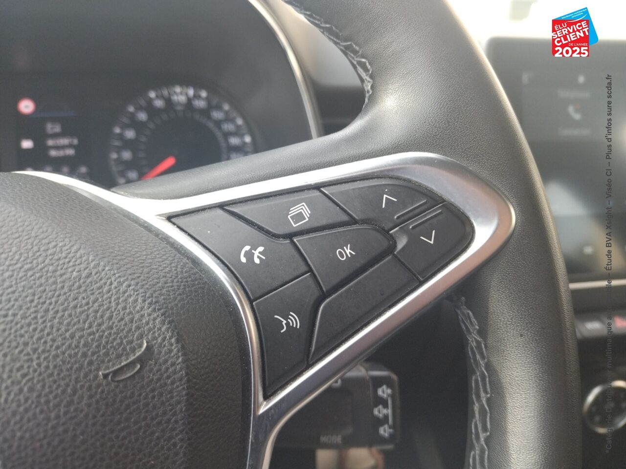 Véhicule d'occasion RENAULT CLIO 1.0 TCE 100CH ZEN chez Renault Colmar