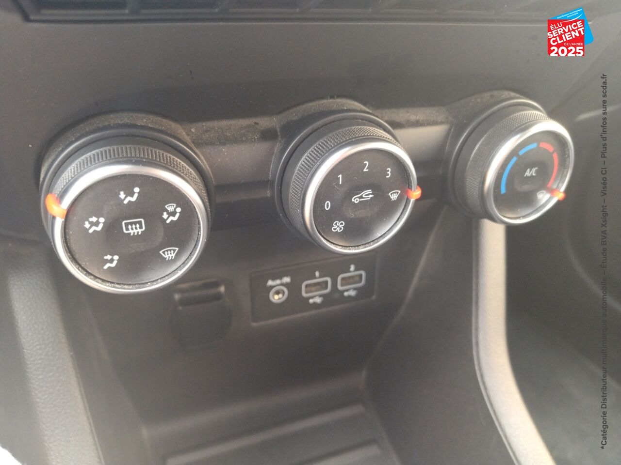 Véhicule d'occasion RENAULT CLIO 1.0 TCE 100CH ZEN chez Renault Colmar